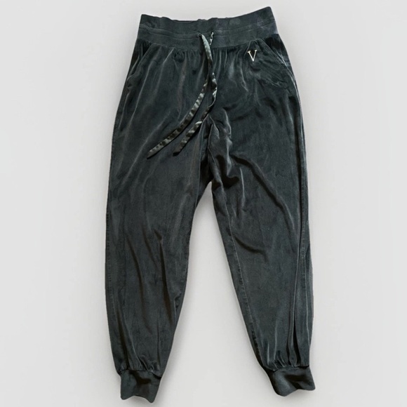 Victoria's Secret Pants - Victoria’s Secret Black Velour High Rise Jogger size Small plush soft V Logo